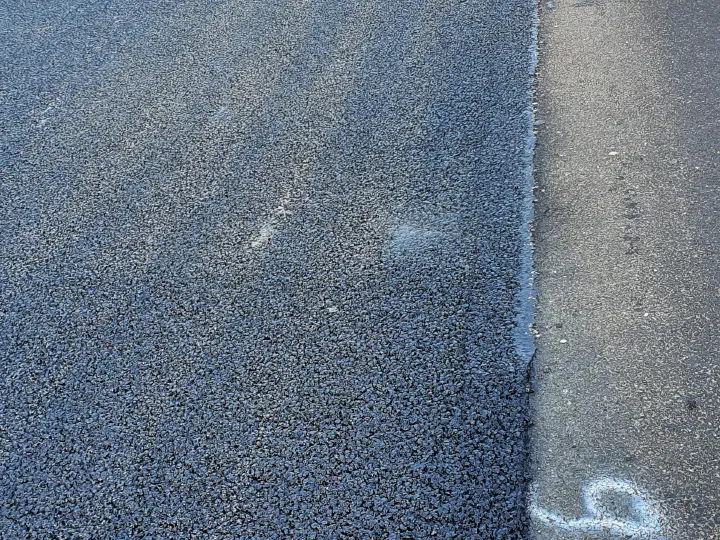 Złącze na tle prowadzonych prac zagęszczających.